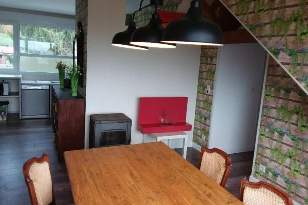 Appartement Lumineux, Calme Et Panoramique !! Pouligney-Lusans Екстериор снимка